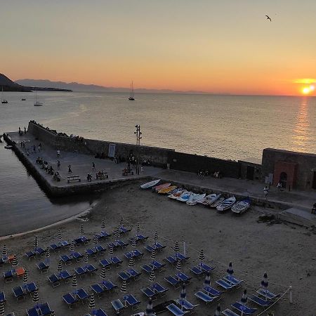 Casa Vacanze Tramonto Alla Marina Cefalu Exterior photo