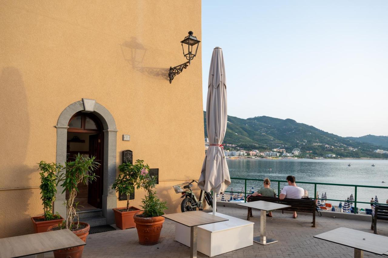 Casa Vacanze Tramonto Alla Marina Apartment Cefalu Exterior photo