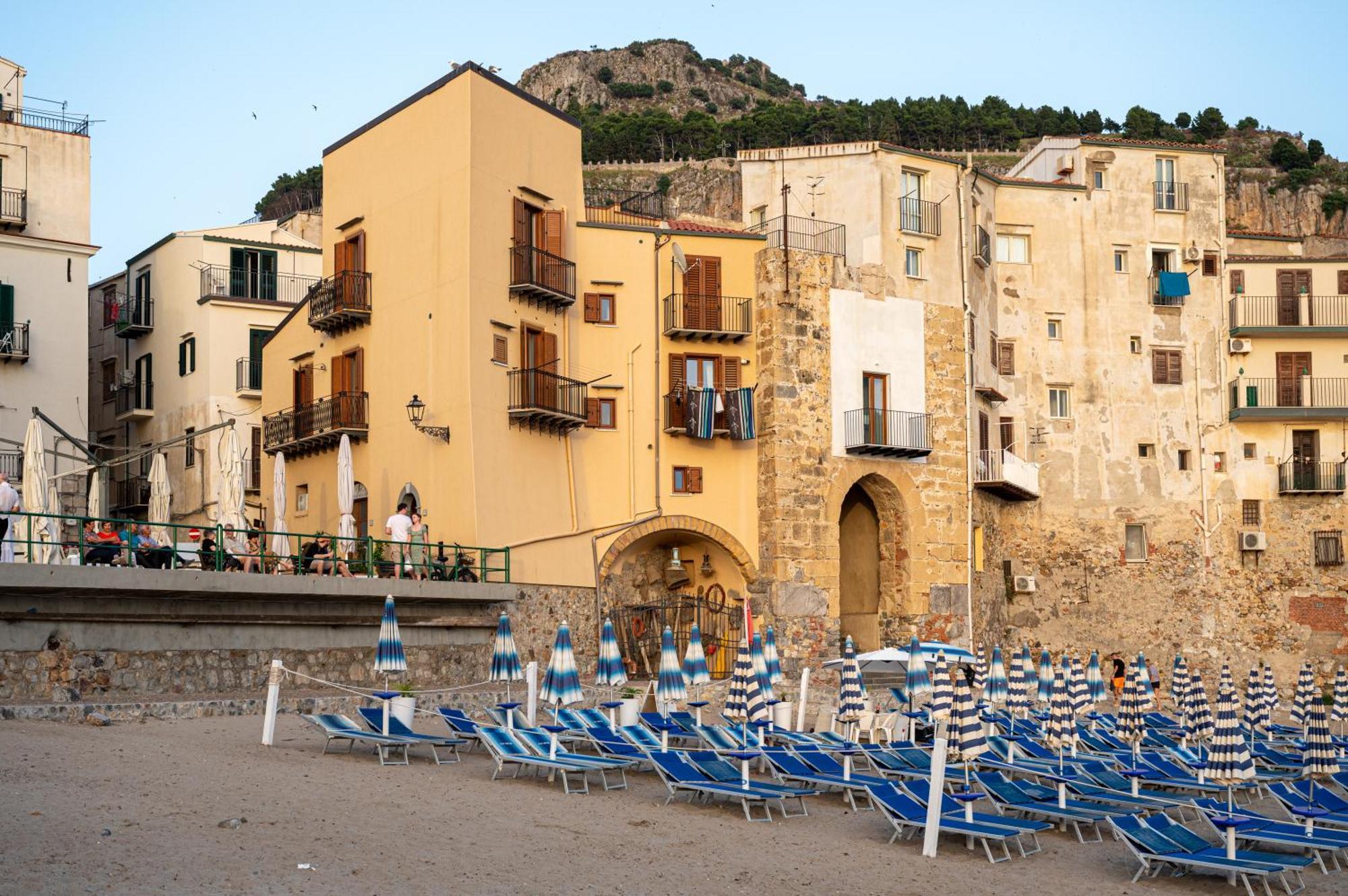 Casa Vacanze Tramonto Alla Marina Apartment Cefalu Exterior photo