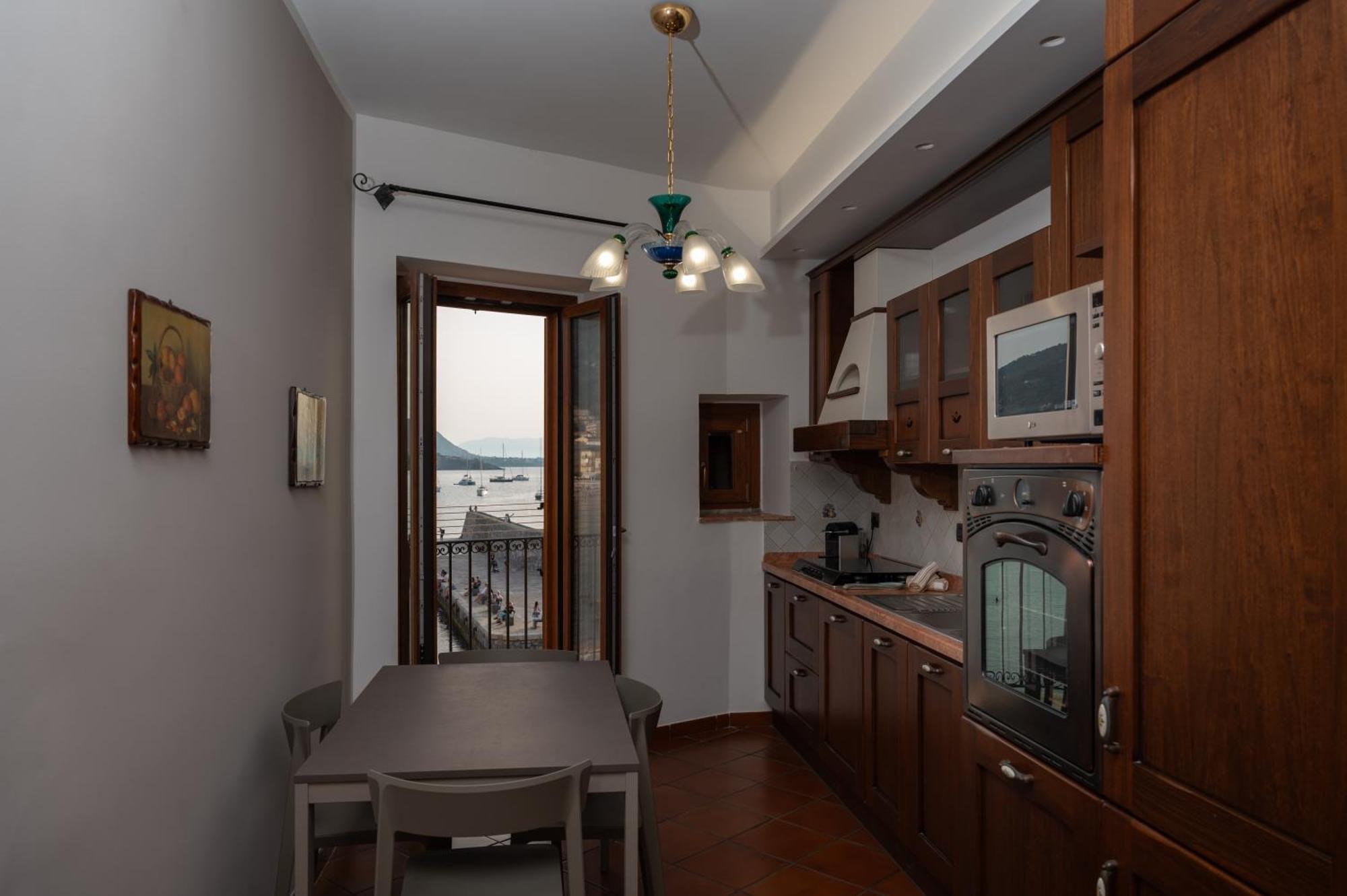 Casa Vacanze Tramonto Alla Marina Cefalu Exterior photo