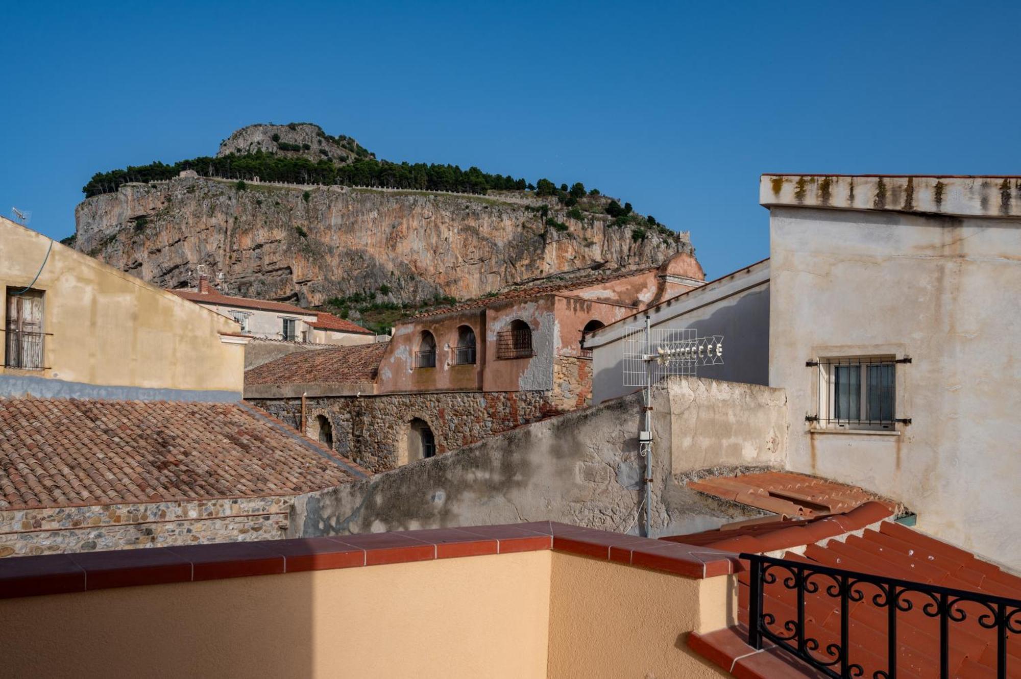Casa Vacanze Tramonto Alla Marina Cefalu Exterior photo